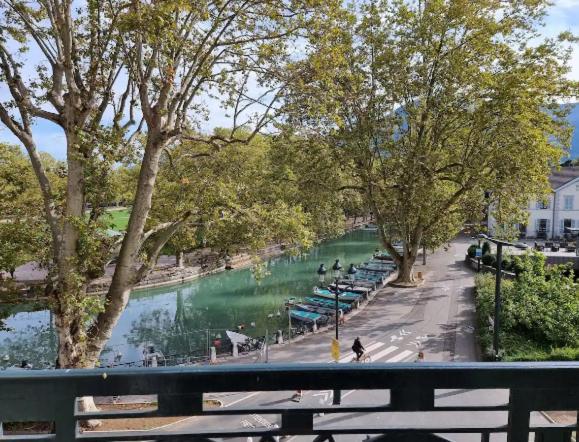 Majord'home - Le Ness - Face Au Pont Des Amours